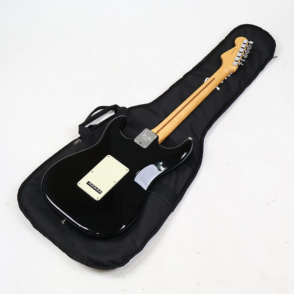 【中古】 エレキギター Fender American Professional Stratocaster HSS Shawbucker Black 2017年製 フェンダー アメリカンプロフェッショナル ストラトキャスター 背面