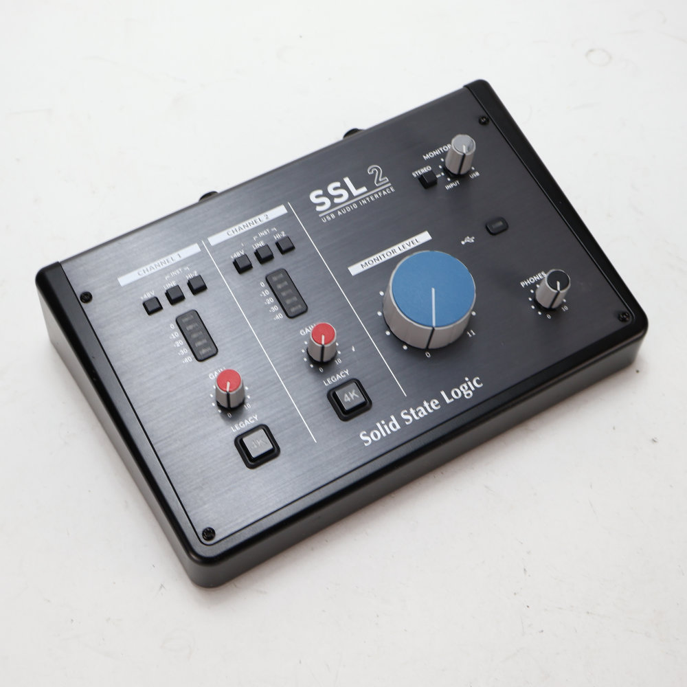 【中古】 オーディオインターフェイス Solid State Logic SSL2 全体
