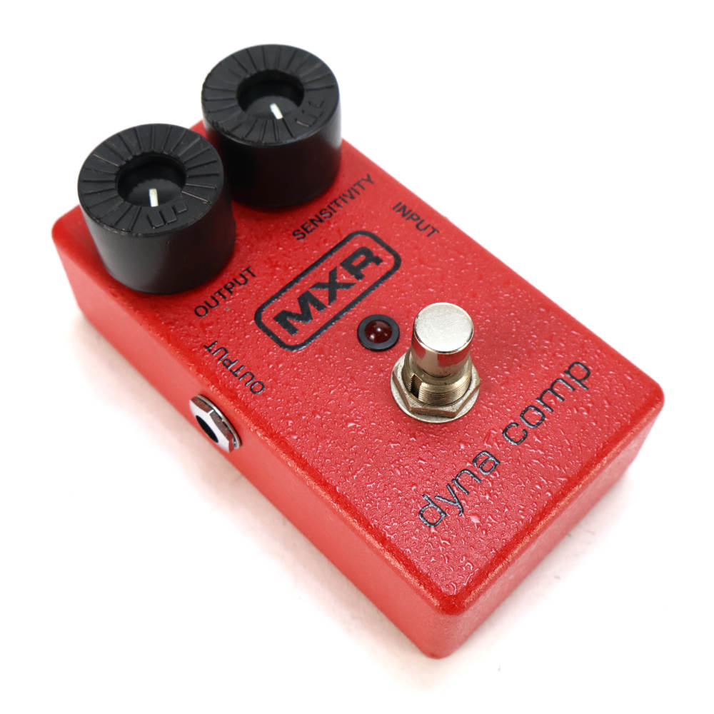 【中古】コンプレッサー エフェクター MXR M-102 DYNA COMP ダイナコンプ ギターエフェクター 斜めアングル画像