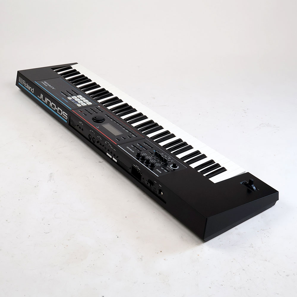 【中古】 ローランド ROLAND JUNO-DS76 76鍵 シンセサイザー 全体