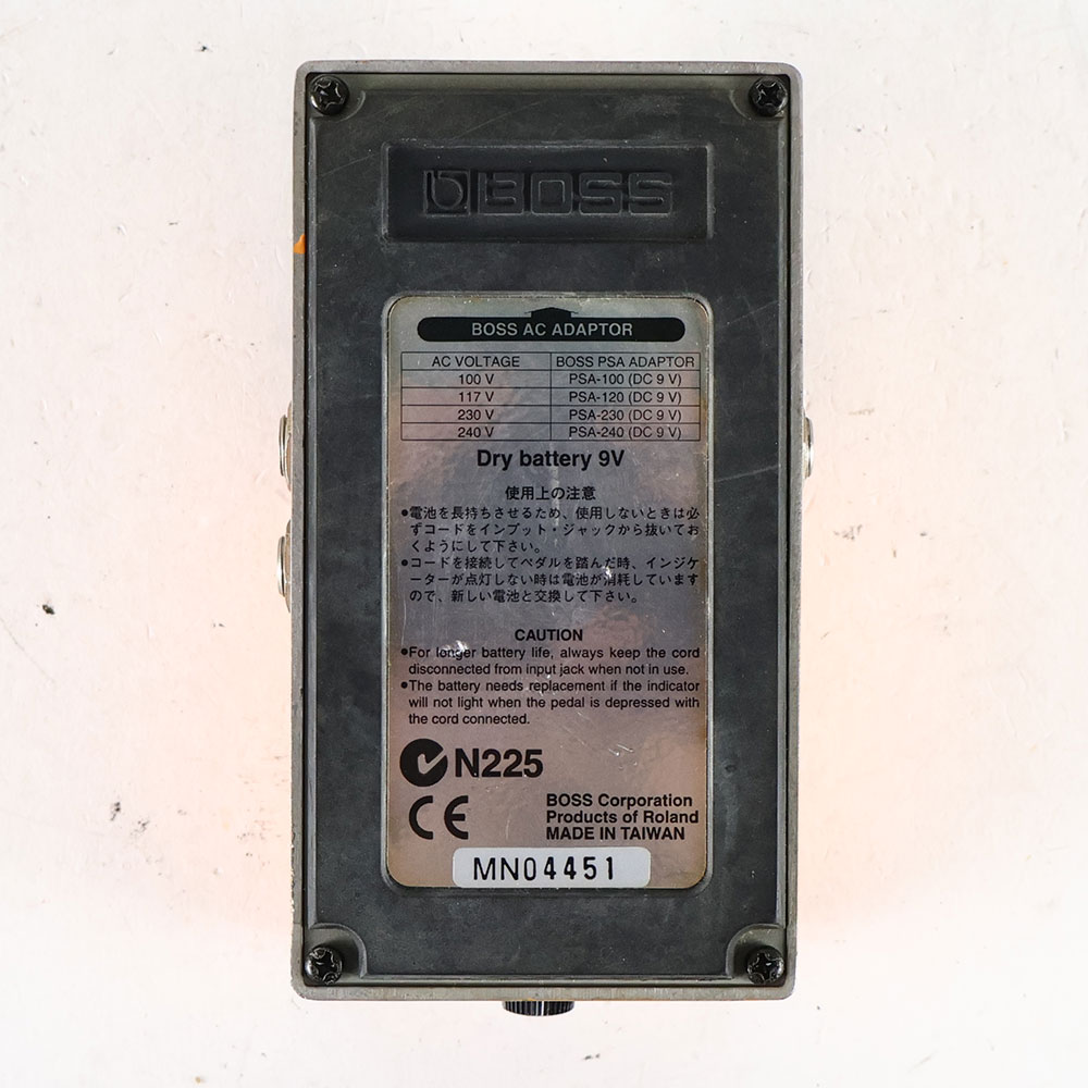 【中古】 ターボディストーション エフェクター BOSS DS-2 Turbo Distortion ギターエフェクター 裏面