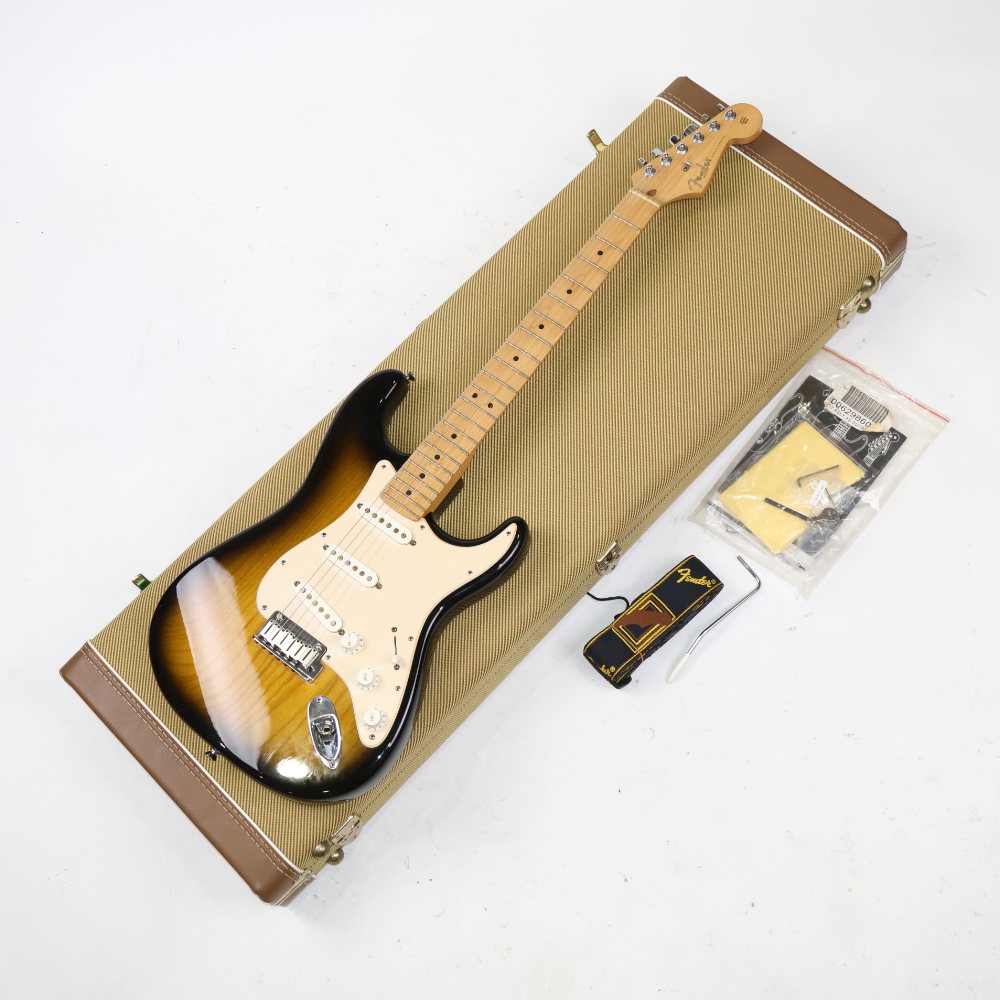 【中古】 エレキギター フェンダー Fender American Stratocaster 50th Anniversary Maple Fingerboard 2-Color Sunburst 2004年製 フェンダー アメリカンストラトキャスター