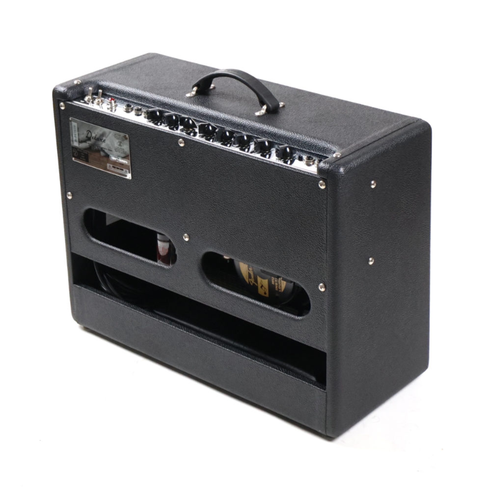 【中古】 ギターアンプ Fender Hot Rod Deluxe BK 100V仕様 フェンダー ホットロッドデラックス 真空管アンプ リア斜めアングル画像