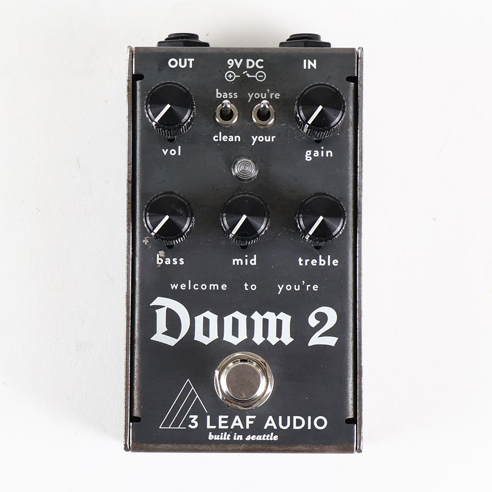 【中古】 ベースエフェクター 3 LeafAudio Doom 2 ベース用ファズ ディストーション スリーリーフオーディオ 正面