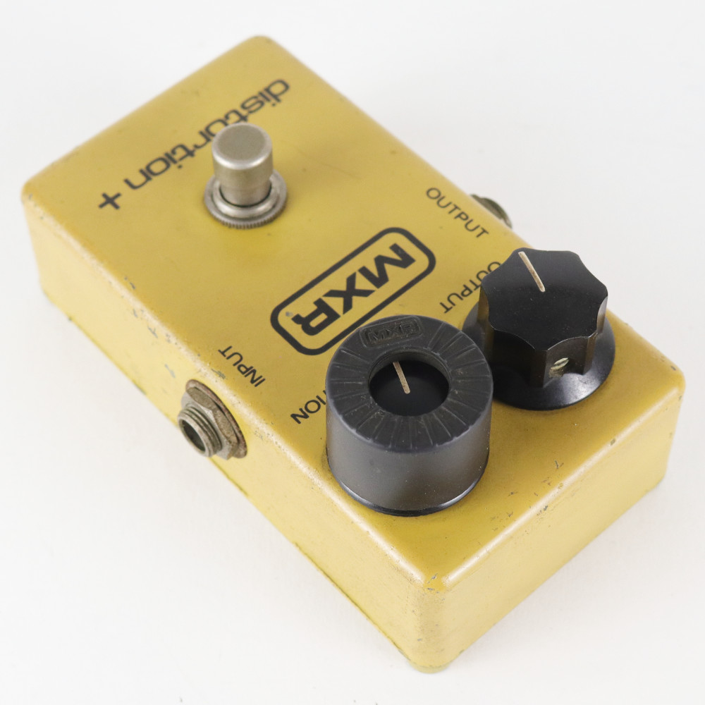 【中古】 MXR DISTORTION+ Block Logo 1981年製 ギターエフェクター 本体画像 斜め