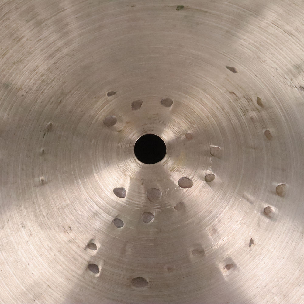 【中古】 ライドシンバル ジルジャン ZILDJIAN K CONSTANTINOPLE MEDIUM RIDE 20インチ 穴の歪み