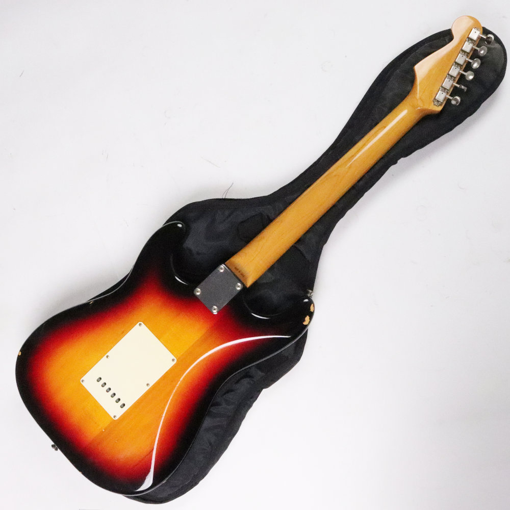 【中古】 エレキギター Fender Japan ST62-53 3TS 1993-1994年頃製造 3.10kg 軽量個体 フェンダージャパン ストラトキャスター ボディバック画像
