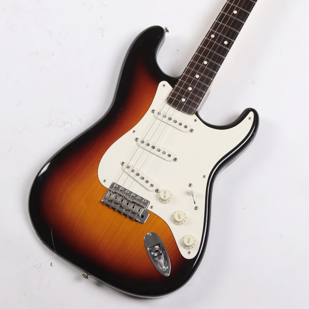 【中古】 エレキギター Fender Japan Extrad Series ST62-1200 3TS 1989年製 アッシュボディー 2.94kg 軽量個体 一部塗装ダメージあり ボディトップ