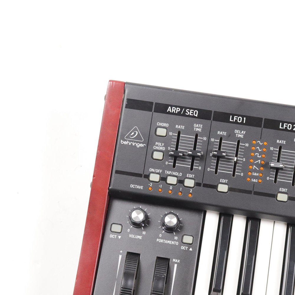 【中古】 BEHRINGER DEEPMIND 12 ポリフォニックシンセサイザー 傷