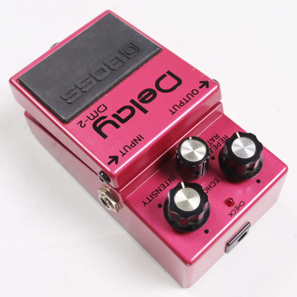 【中古】 アナログディレイ エフェクター BOSS DM-2 Delay Made in Japan 後期モデル ギターエフェクター 本体画像 斜め