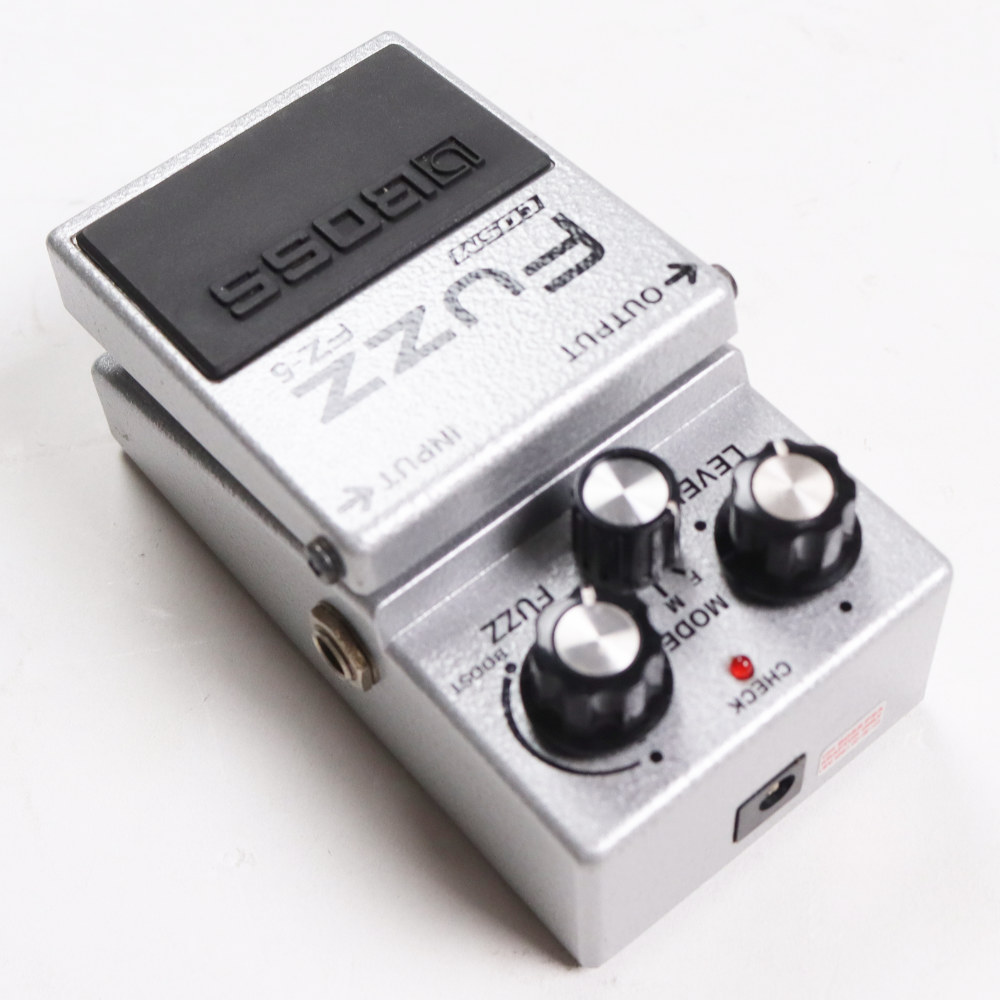 【中古】 ファズ  エフェクター BOSS FZ-5 Fuzz ボス ギターエフェクター 本体画像 斜め 