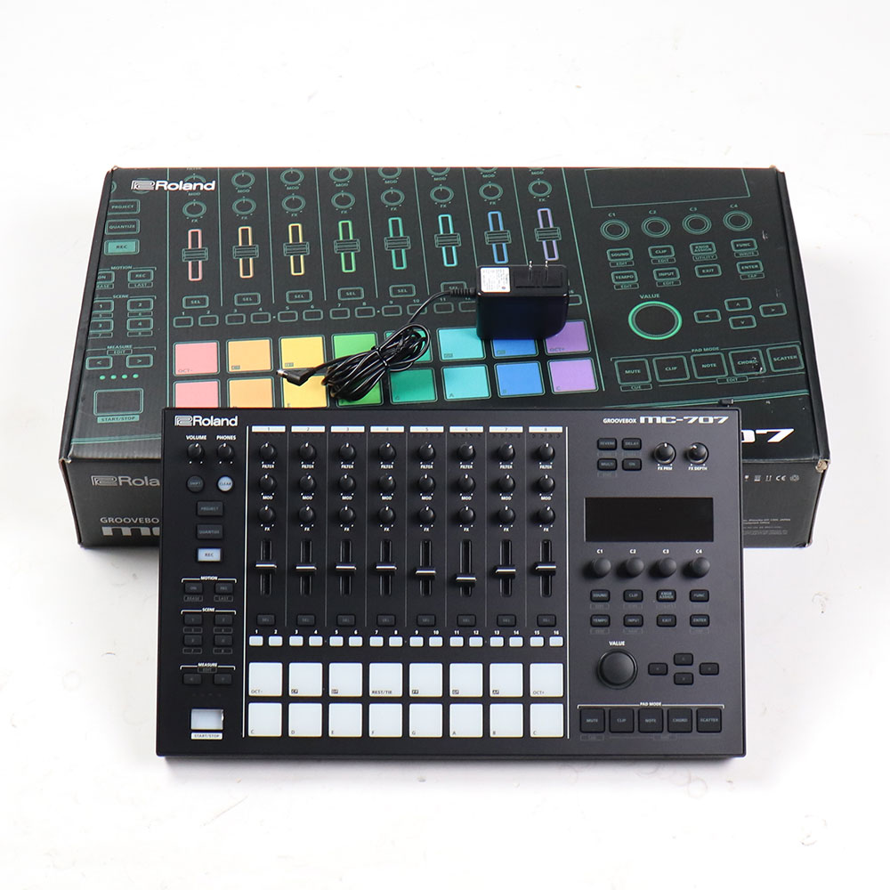 【中古】 ローランド ROLAND MC-707 GROOVEBOX グルーヴボックス