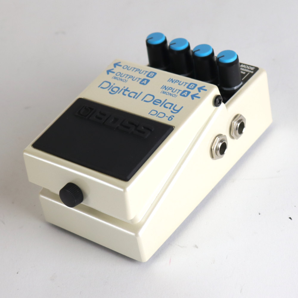 【中古】ディレイ エフェクター BOSS DD-6 Digtal Delay ギターエフェクター 斜めアングル画像