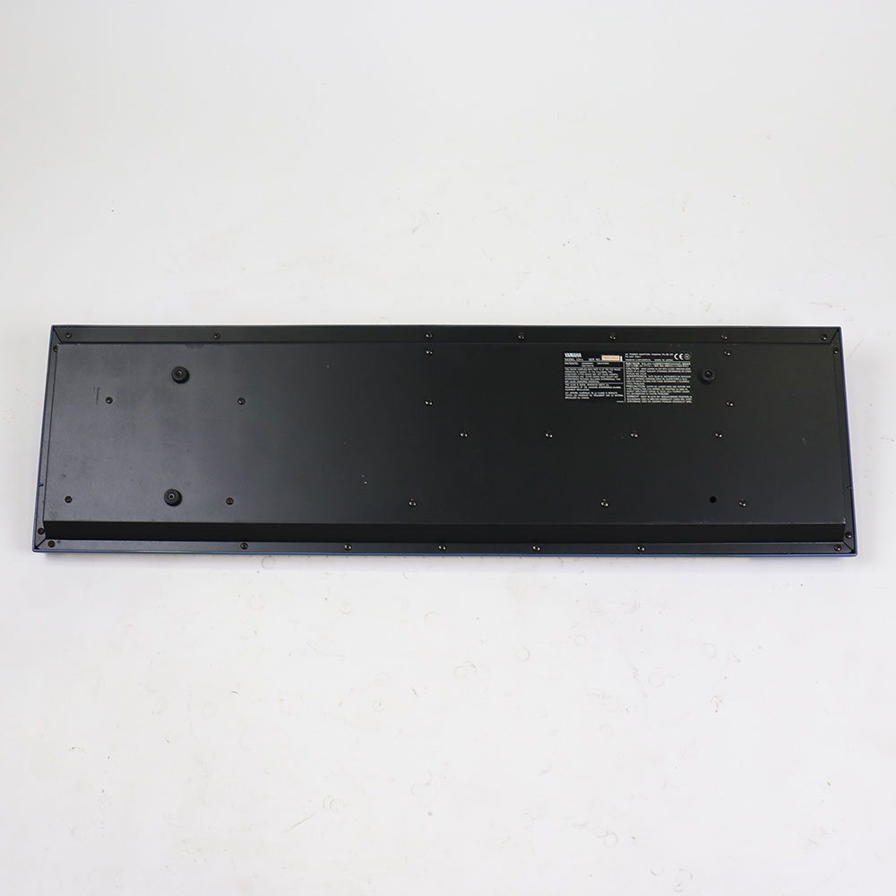 【中古】 シンセサイザー YAMAHA CS1X 裏面
