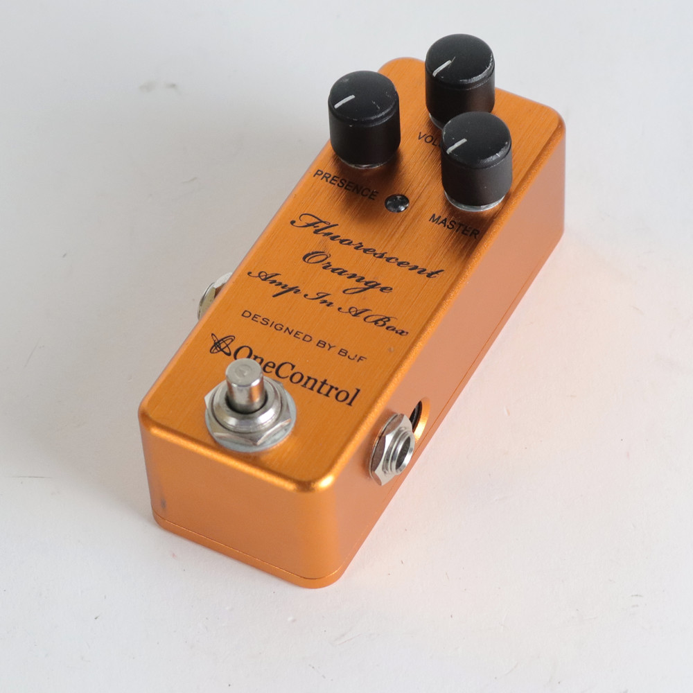 【中古】 One Control FLUORESCENT ORANGE AIAB Amp In A Box 旧デザイン オーバードライブ ギターエフェクター 側面