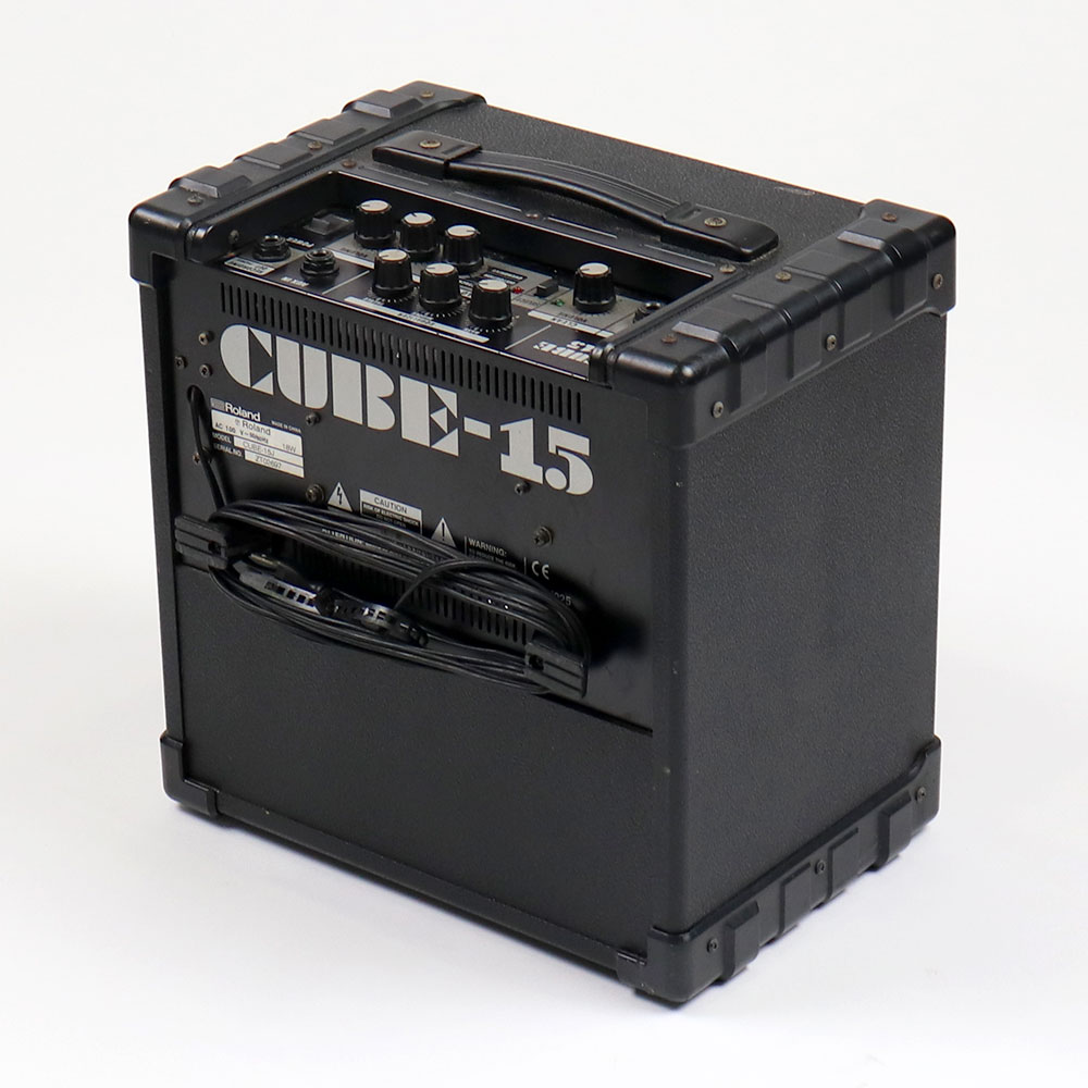 【中古】 ギターアンプ ROLAND CUBE-15 ローランド キューブ 4種類のアナログ歪み回路搭載 全体