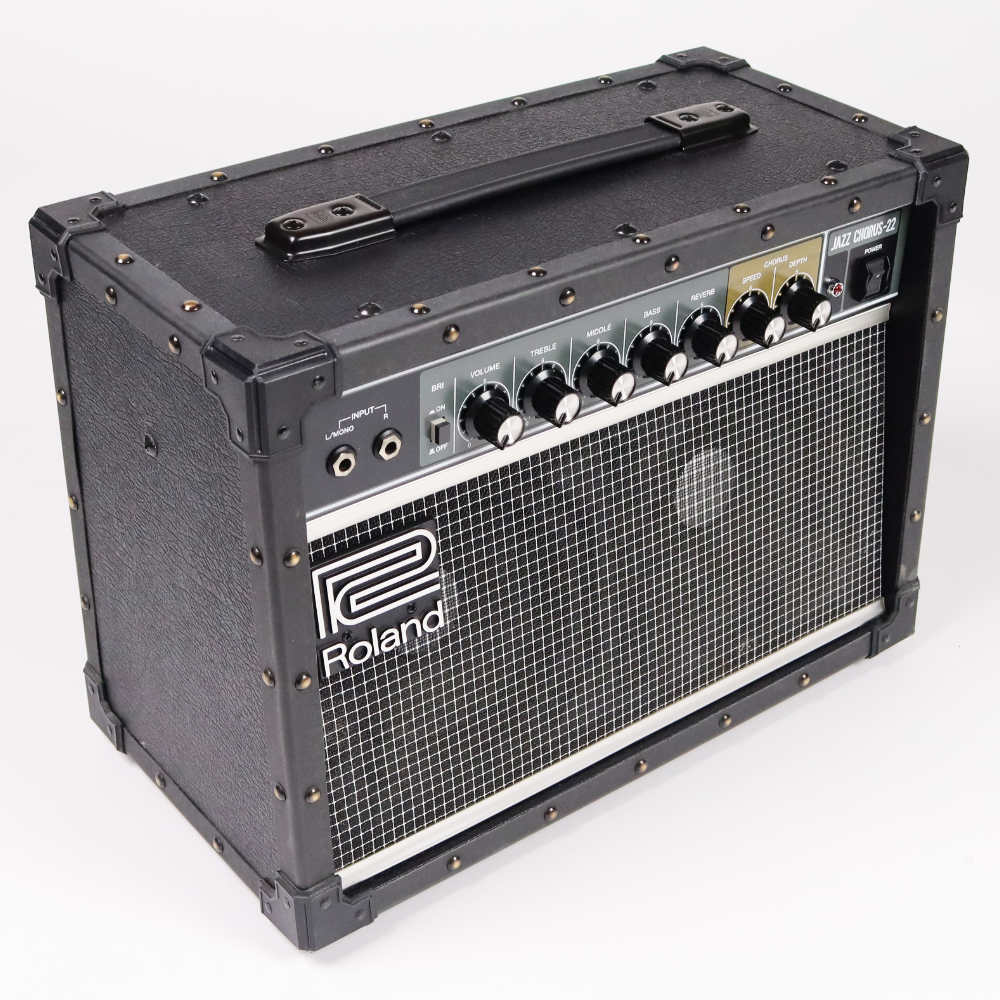 【中古】 ROLAND JC-22 Jazz Chorus Guitar Amplifier ジャズコーラス ギターアンプ 本体画像 斜め