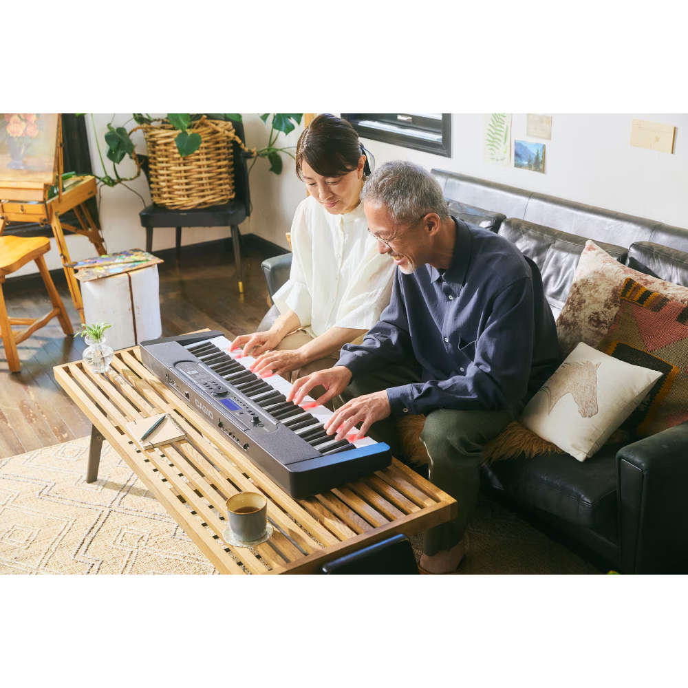 CASIO カシオ Casiotone LK-550BK 61鍵盤 光ナビゲーション カシオトーン キーボード 光る鍵盤 イメージ画像