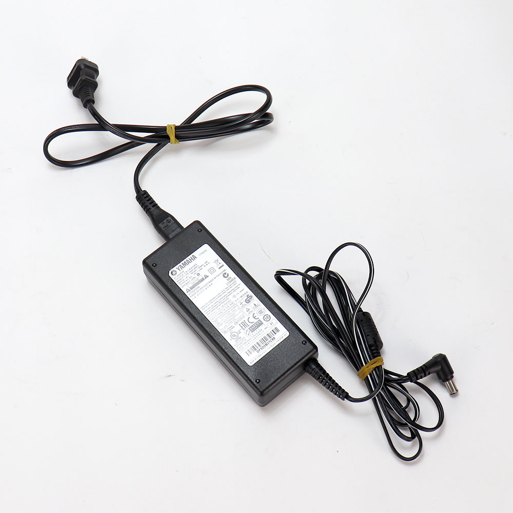 【中古】 コンパクトギターアンプ YAMAHA THR10 小型アンプ 付属品