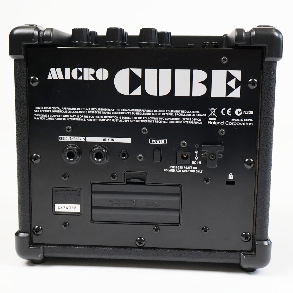【中古】 ギターアンプ Roland ローランド MICRO CUBE BLACK コンボアンプ 本体画像 裏