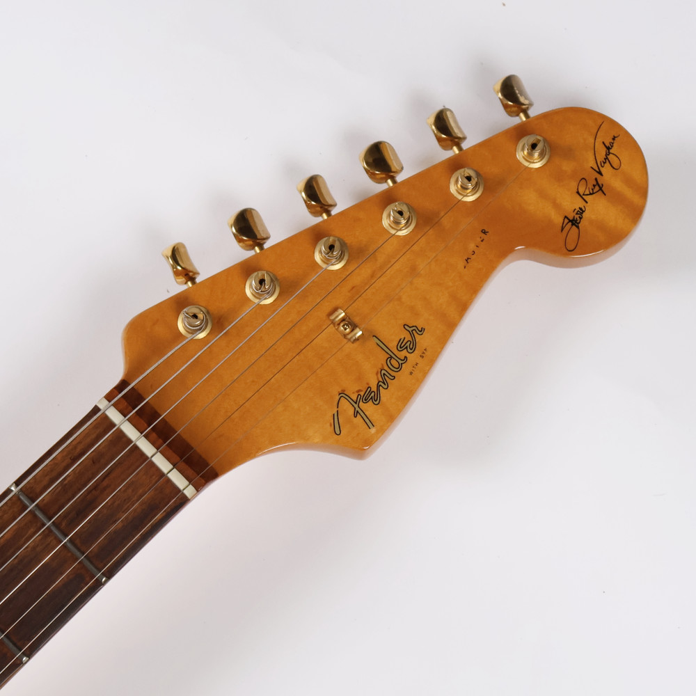 【中古】 エレキギター Fender Stevie Ray Vaughan Stratocaster Pau Ferro Fingerboard 3-Color Sunburst 2006年製 フェンダー スティーヴィー・レイヴォーン ストラトキャスター パーフェロー指板 ヘッド
