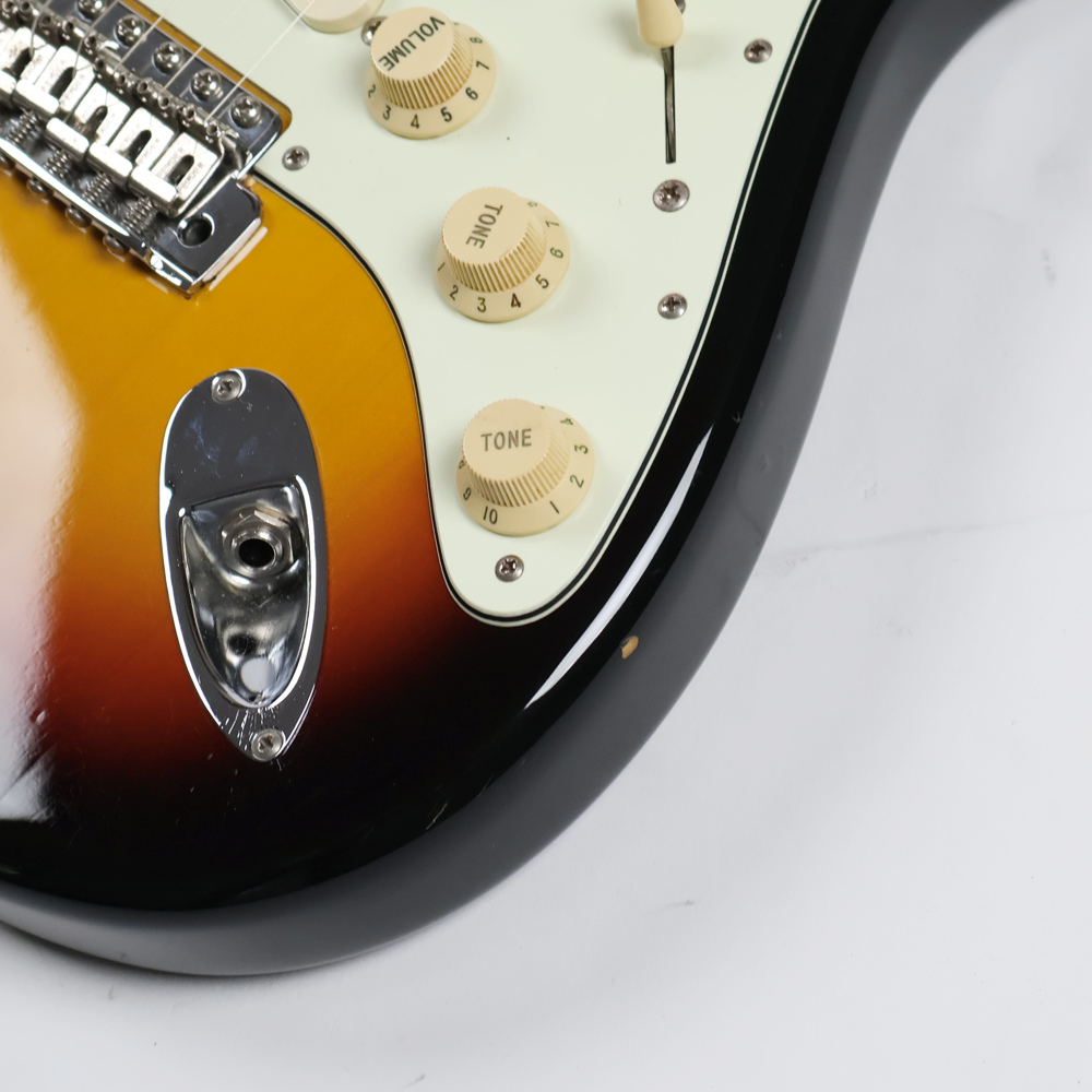 【中古】 エレキギター Fender Japan STR62-NLS 3CS 2013年製 Vintage Noiselessピックアップ搭載 フェンダージャパン ストラトキャスター STRATOCASTER 塗装欠け