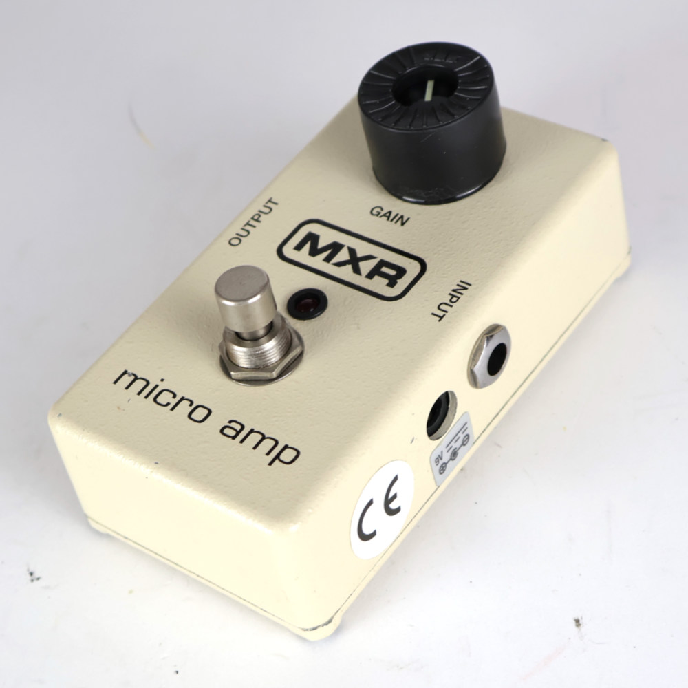 【中古】 ブースター エフェクター MXR M-133 MICRO AMP マイクロアンプ ギターエフェクター 斜めアングル画像