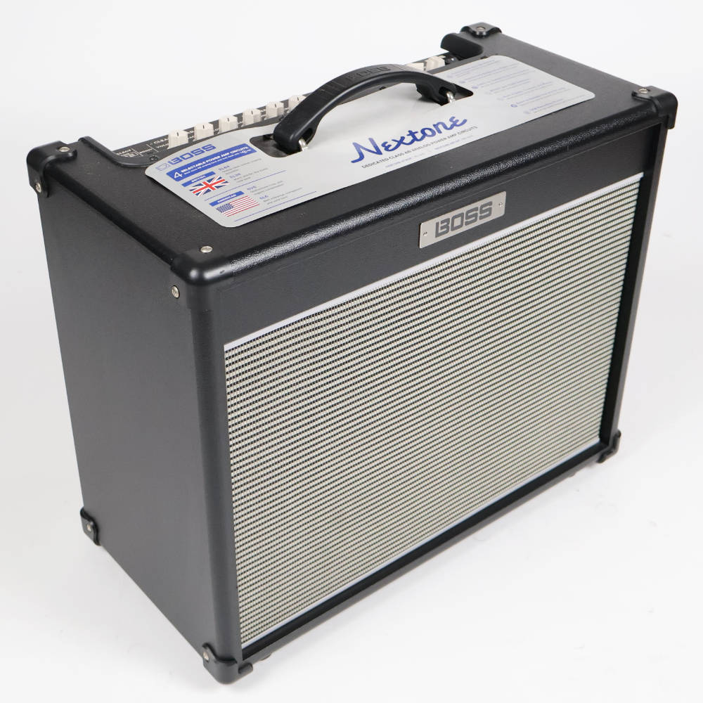 【中古】 BOSS NEX-STAGE Nextone Stage 40W ギターコンボアンプ 本体画像 斜め 