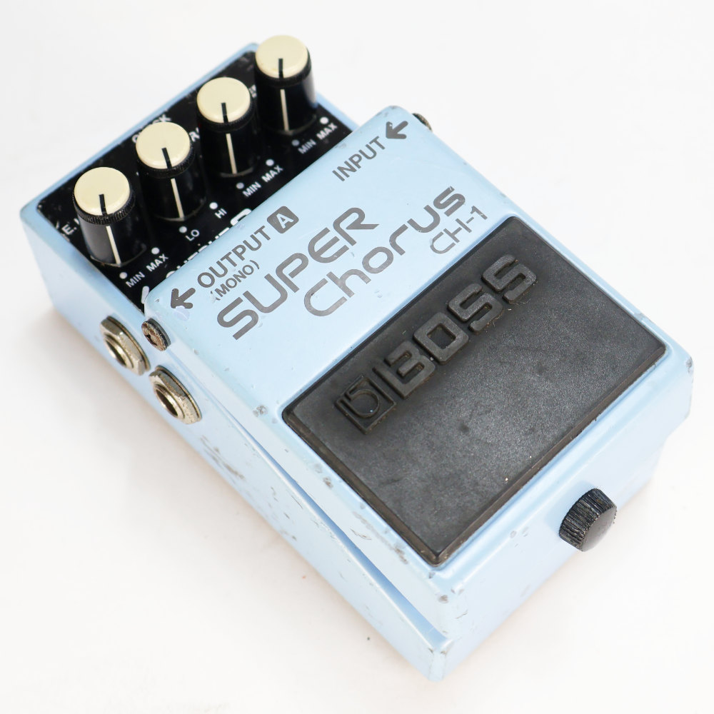【中古】スーパーコーラス エフェクター BOSS CH-1 Super Chorus ギターエフェクター コーラス 本体画像 斜め 2