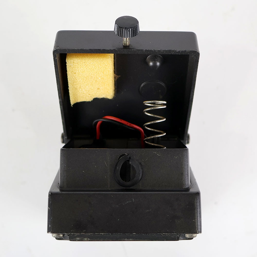 【中古】メタルゾーン エフェクター BOSS MT-2 Metal Zone ボス ギターエフェクター ゴム劣化
