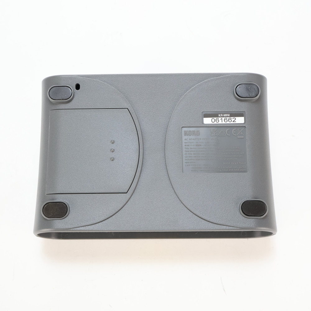 【中古】 リズムマシーン KORG コルグ KR mini リズム ボックス 本体画像 裏