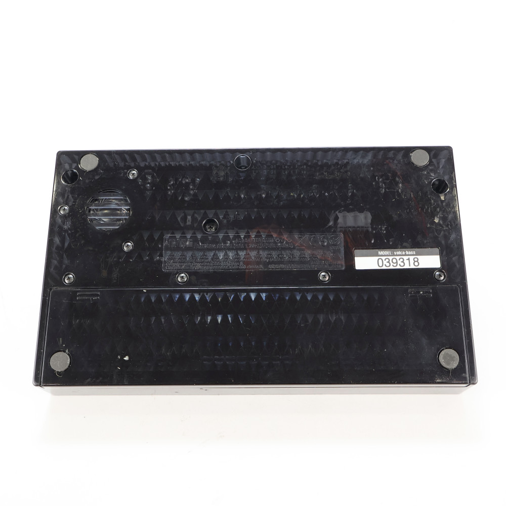 【中古】 コルグ ボルカ ベース KORG volca bass アナログベースマシン 本体画像 裏
