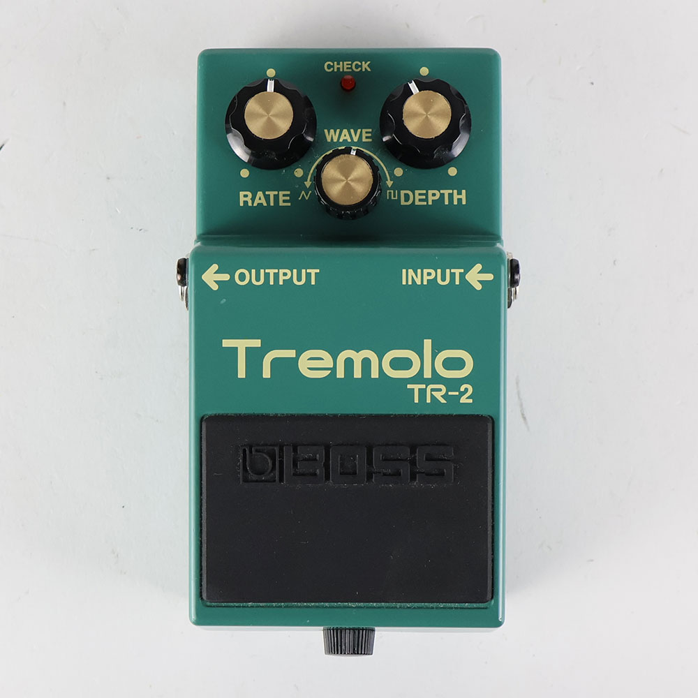 【中古】 トレモロ エフェクター BOSS TR-2 Tremolo ギターエフェクター 正面