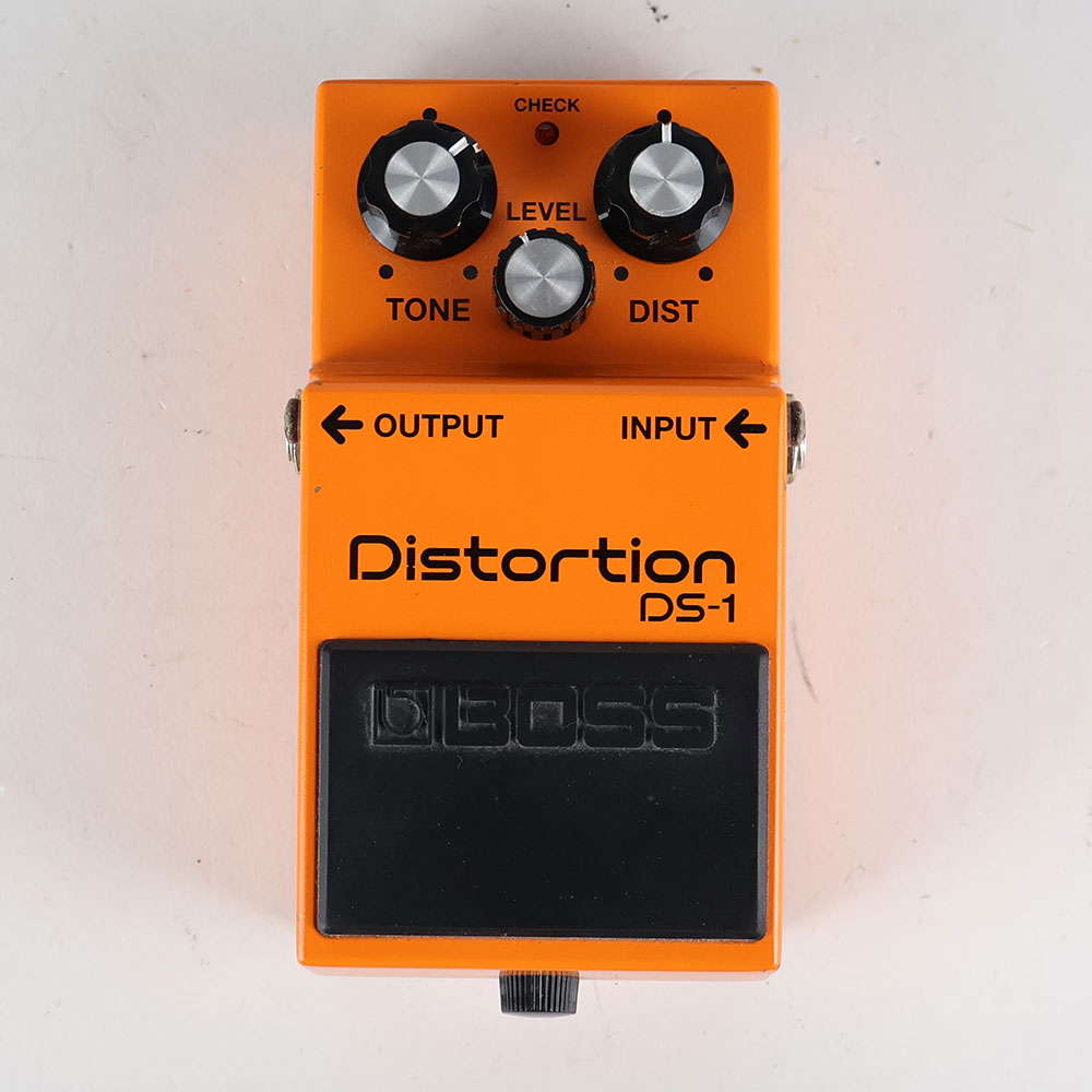【中古】ディストーション エフェクター BOSS DS-1 Distortion ギターエフェクター 正面