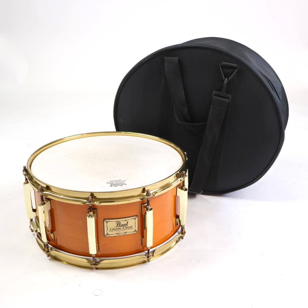 【中古】 スネアドラム パール Pearl Custom Classic ONE PIECE MAPLE SHELL 14x6.5 Made in Japan