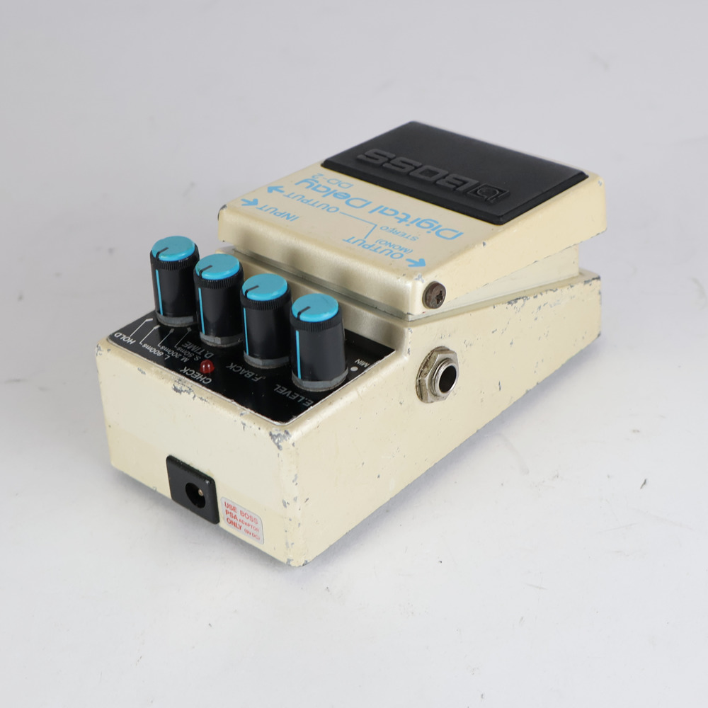【中古】 デジタルディレイ エフェクター BOSS DD-2 Digital Delay Made in JAPAN ギターエフェクター 側面