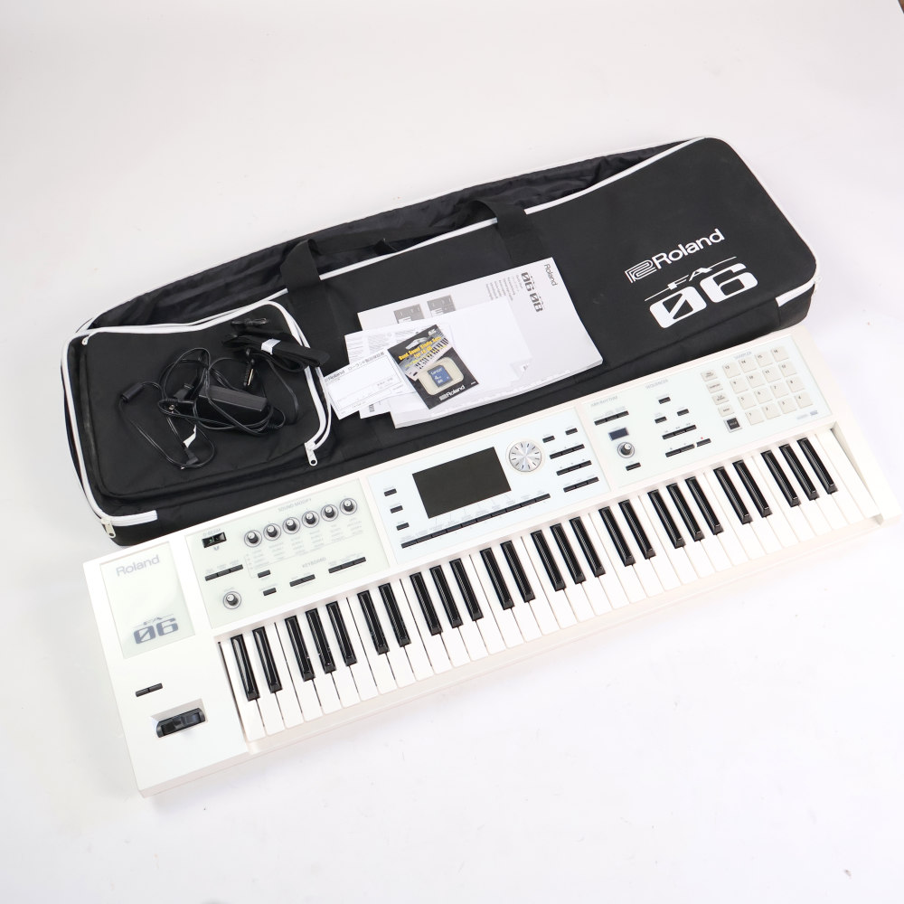 【中古】 ROLAND ローランド FA-06-SC Music Workstation シンセサイザー 限定ホワイトカラー