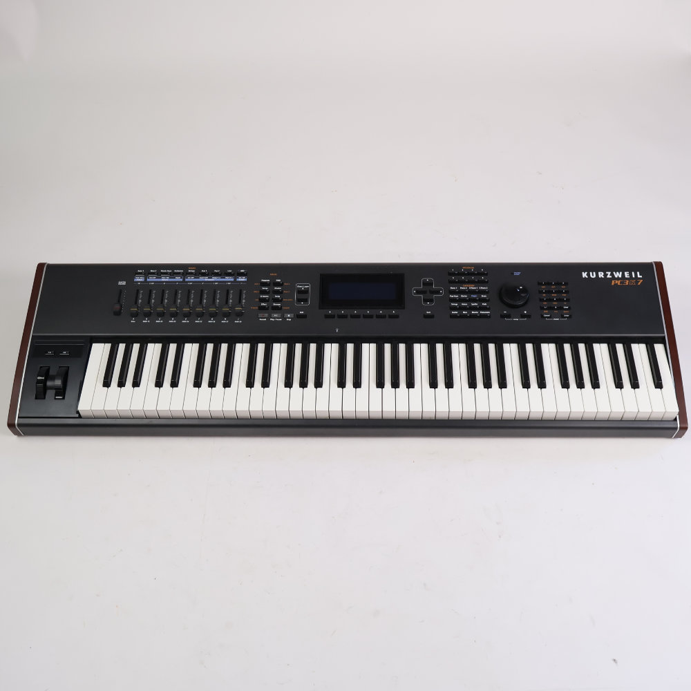 【中古】 シンセサイザー KURZWEIL PC3K7 全体