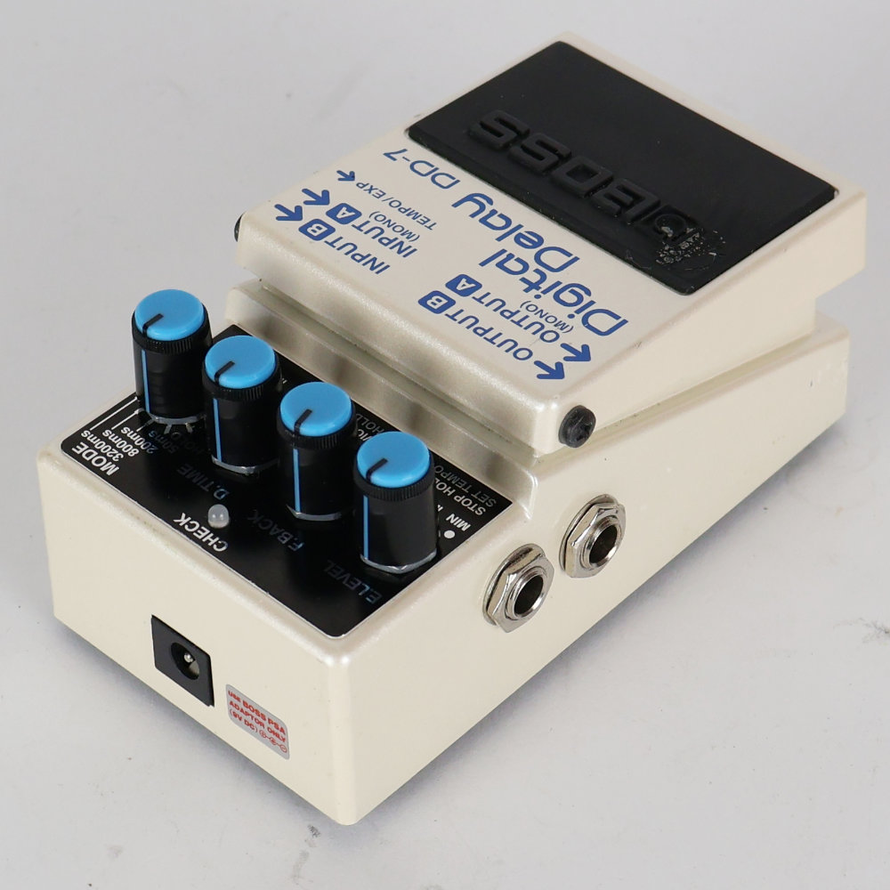 【中古】ディレイ エフェクター BOSS DD-7 Digital Delay ギターエフェクター デジタルディレイ 側面