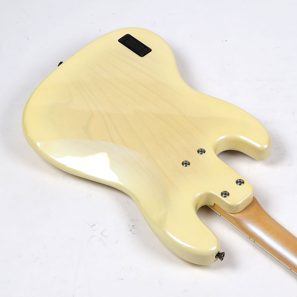 【中古】 エレキベース Jiraud Mobius 4st Vintage White JBスタイル ジラウド メビウス 4弦エレキベース バダスブリッジ搭載 ボディ