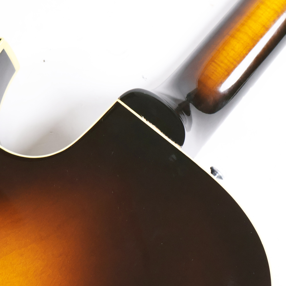 【中古】 エレキギター Gibson ES-135 Vintage Sunburst 1998年製 Lindy Fralin製P-90ピックアップに交換済み セミアコースティックギター クラック
