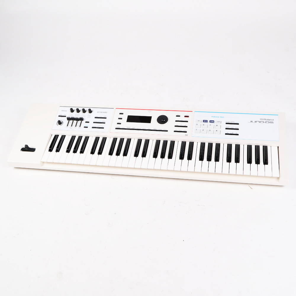 【中古】 シンセサイザー ROLAND ローランド JUNO-DS61 W 61鍵 本体画像 斜め 
