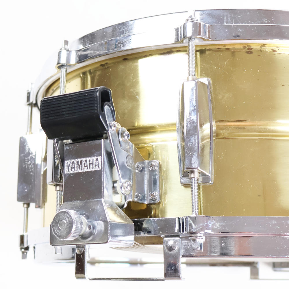 【中古】 スネアドラム ヤマハ YAMAHA SD416 BRASS SHELL SNARE 14x6.5 Made in Japan 全面当たりコンサートスネア ストレイナー