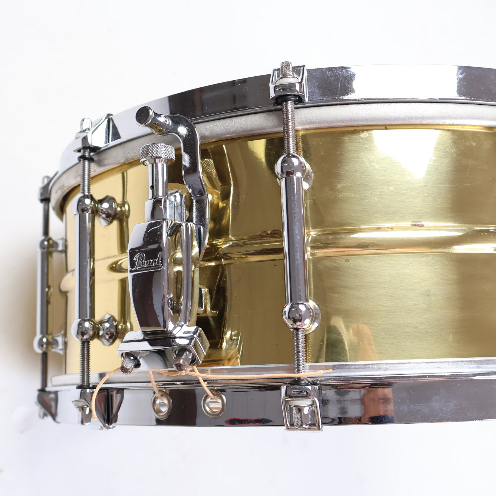 【中古】 スネアドラム パール Pearl B-5514 SensiTone BRASS Custom Alloy 14x5.5 ブラスシェル 側面