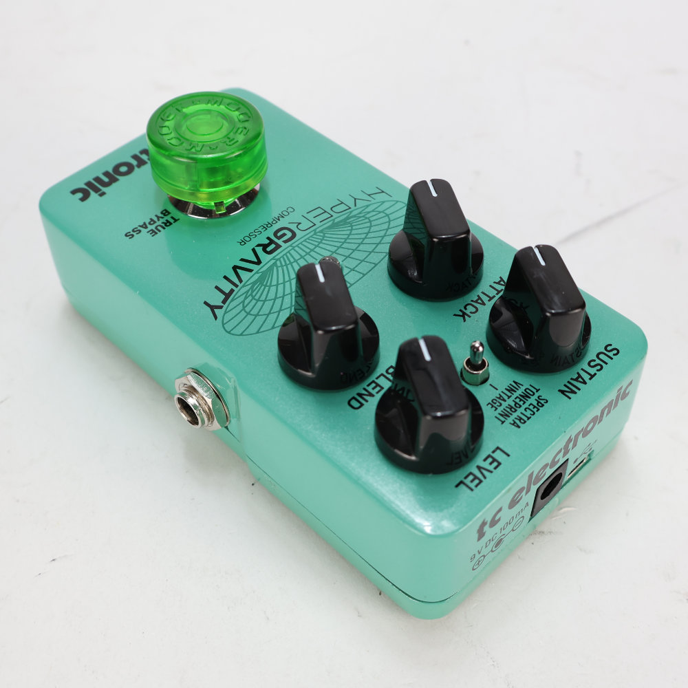 【中古】 コンプレッサー tc electronic HYPERGRAVITY COMPRESSOR ハイパーグラビティー ギターエフェクター 全体