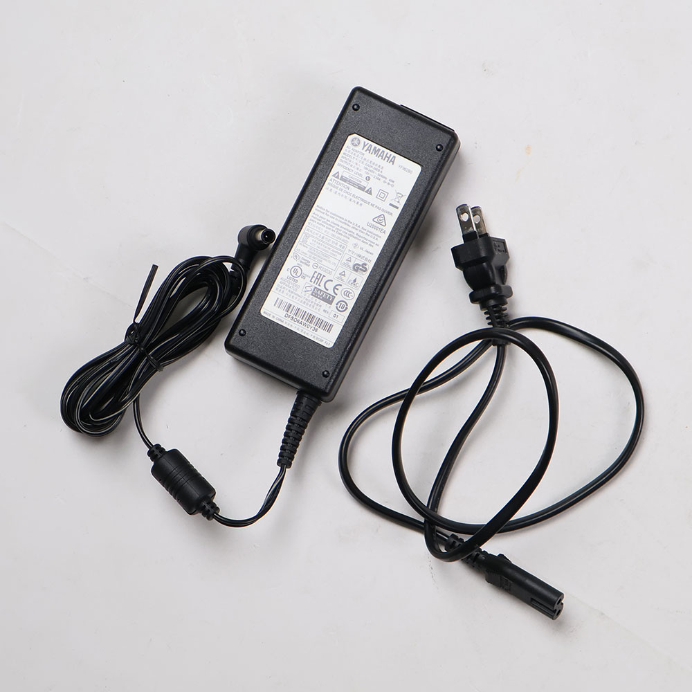 【中古】 コンパクトギターアンプ YAMAHA THR10 小型アンプ 付属品