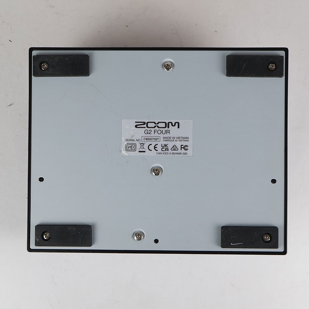 【中古】 ZOOM G2 FOUR ギターマルチエフェクター アンプエミュレーター 裏面