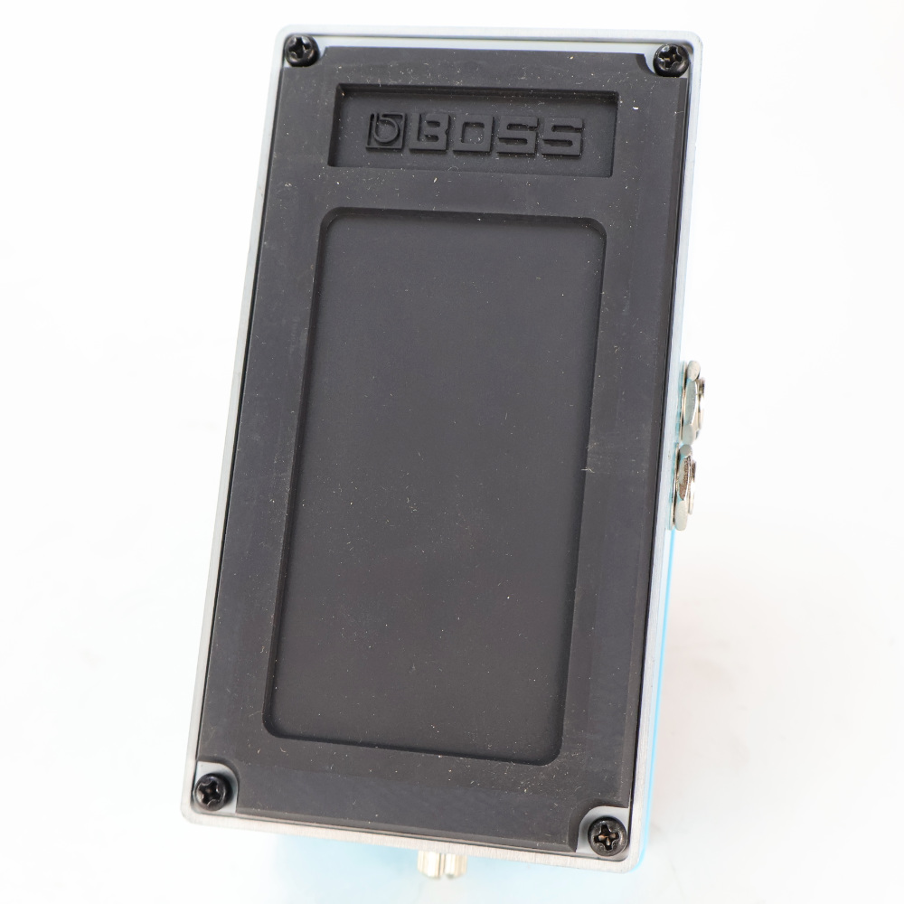 【中古】 BOSS CE-2W CHORUS WAZA-CRAFT コーラス エフェクター 本体画像 裏