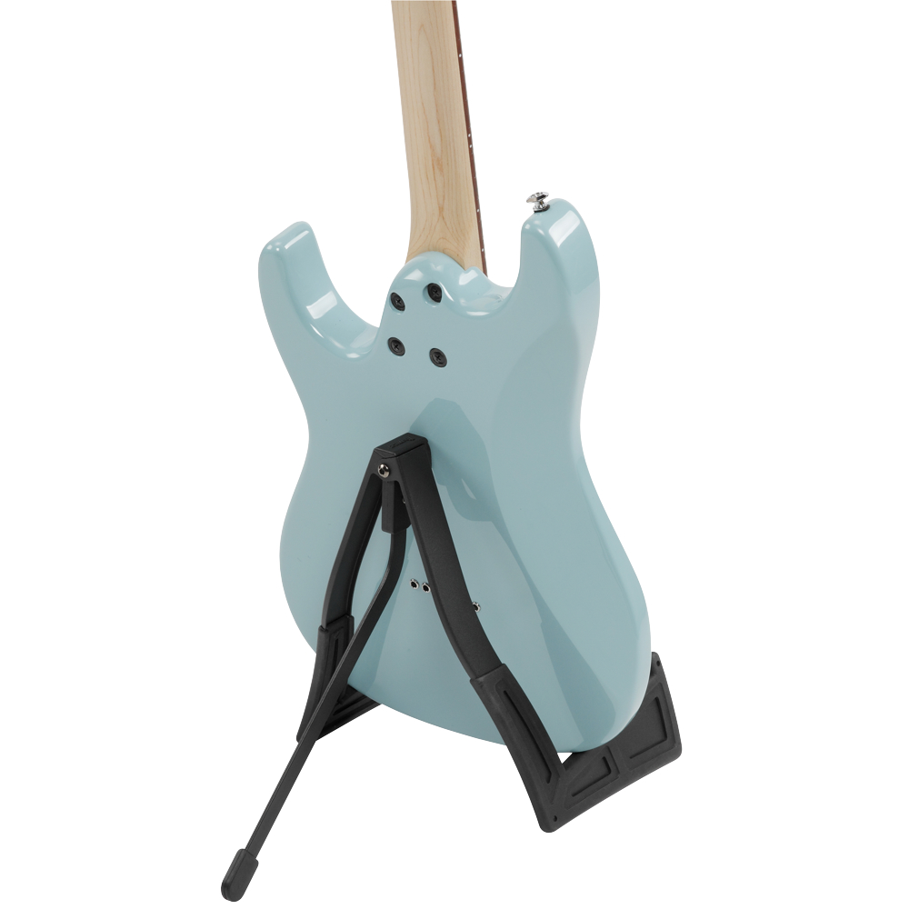 IBANEZ ST101 コンパクト ギタースタンド ギター立てかけ時イメージ画像