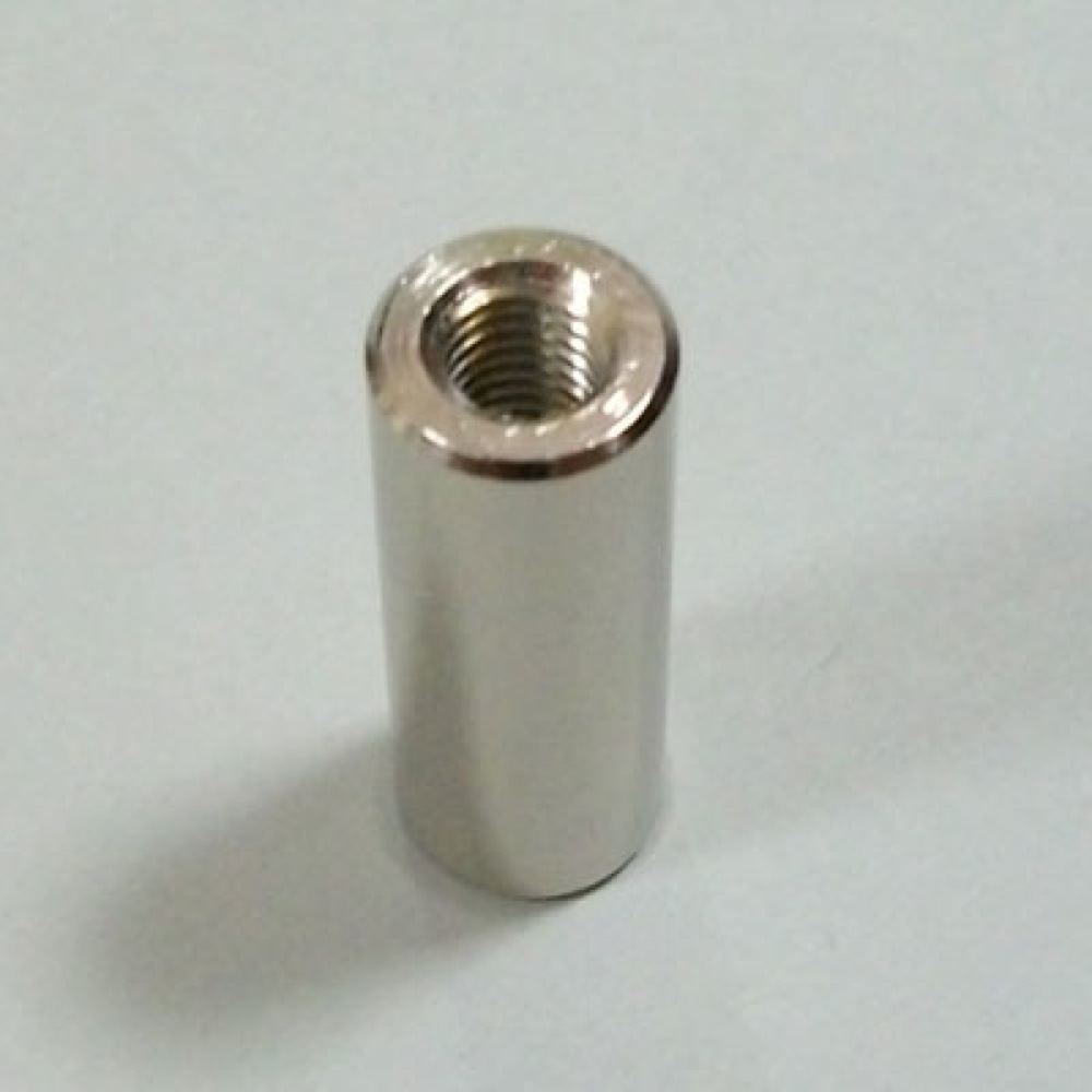 ネジはM5となっております。